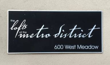 Main picture of 600 W Meadow St