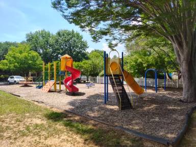 Main picture of Maple Ridge Apartments