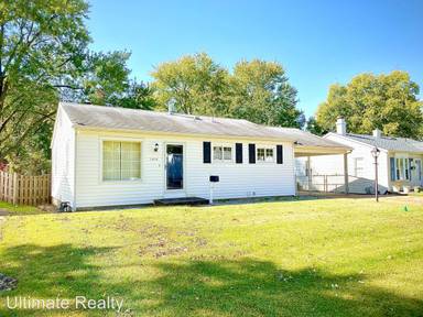 Main picture of 2420 Hawthorne Manor Dr