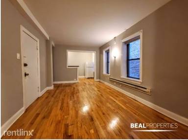 Main picture of 1347 N Dearborn St