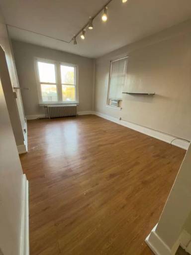 Main picture of 222 W Magnolia Ave