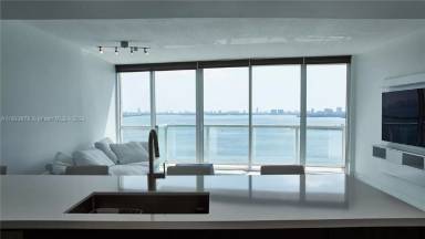 Main picture of Onyx On the Bay