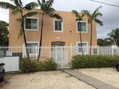 Main picture of 121 Northeast 55th Street - 8