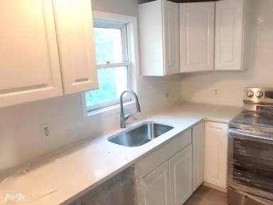 Main picture of 30 Gladstone Ave