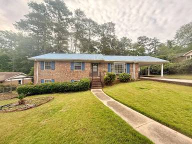 Main picture of 6400 Milford Rd