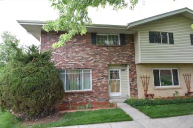 Main picture of 3902 S Yosemite St