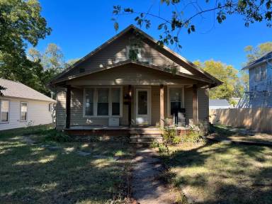 Main picture of 1012 Yuma St