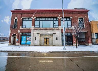 Main picture of 3800 Euclid Ave