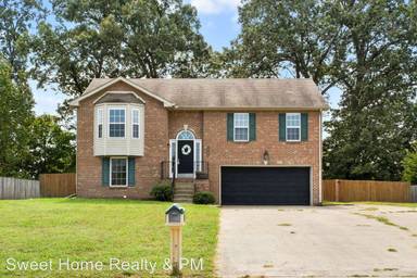 Main picture of 2390 Danbury Dr