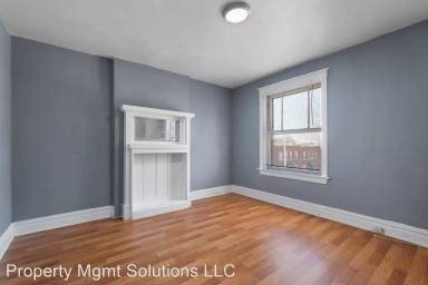 Main picture of 3474 Giles Ave