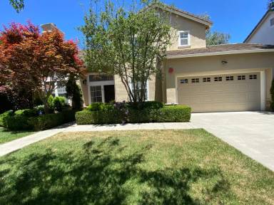 Main picture of 39 E Portola Ave