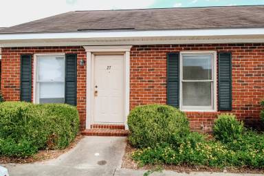 Main picture of 140 Lanier Dr