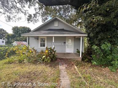 Main picture of 144 N Laura Wall Blvd