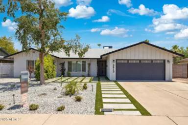 Main picture of 4613 S Rita Ln