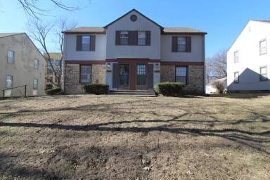 Main picture of 7622 Terrace St