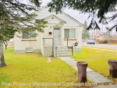 Main picture of 446 E 19th St