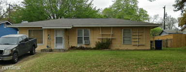 Main picture of 375 Shelburn Dr