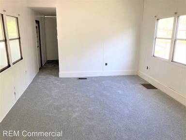 Main picture of 17 Electric St