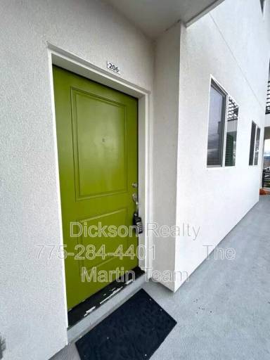 Main picture of 2788 Plumas St