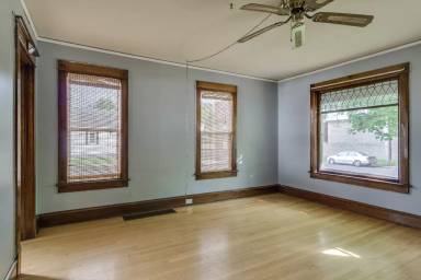Main picture of 1001 2nd Ave