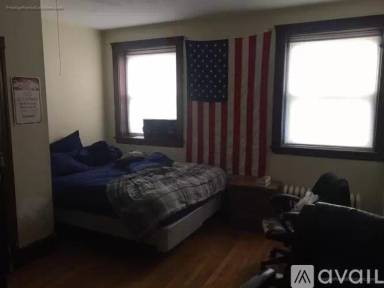 Main picture of 90 Cypress St