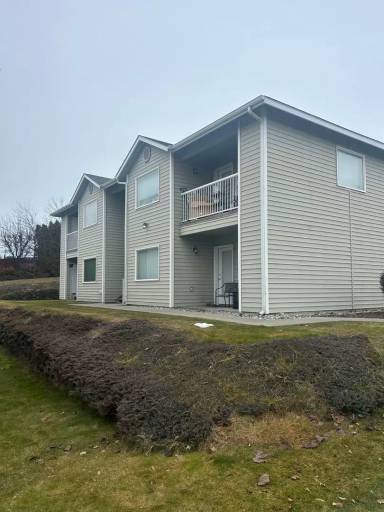 Main picture of 597 Eastmont Ave