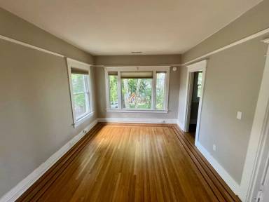 Main picture of 2114 5th Ave W
