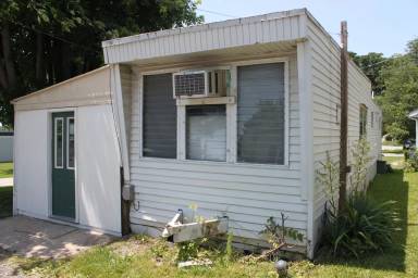 Main picture of 3230 Oakland Rd