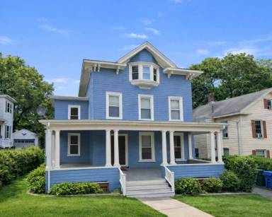 Main picture of 53 Washington St