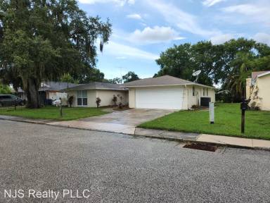 Main picture of 7201 Maplehurst Dr