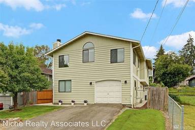 Main picture of 6311 17th Ave SW