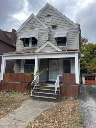 Main picture of 2190 E 78th St