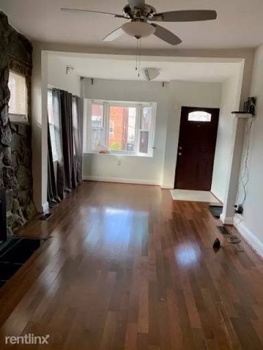 Main picture of 1011 51st St NE