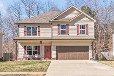 Main picture of 395 Barry Dr