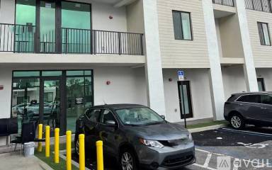 Main picture of 8167 NW 41st St