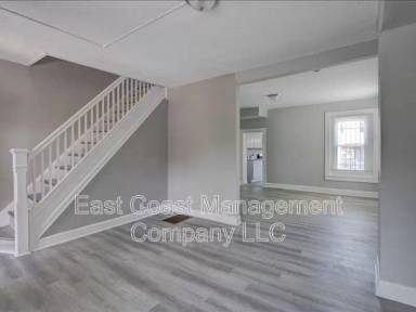 Main picture of 601 N East Ave