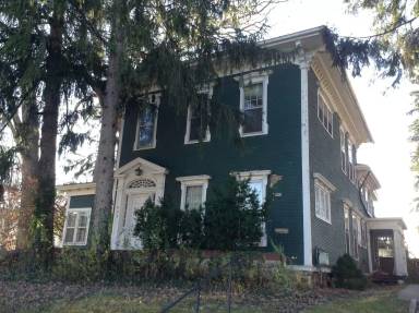 Main picture of 603 W Washington Ave