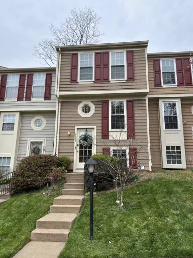 Main picture of 1579 Woodcrest Dr