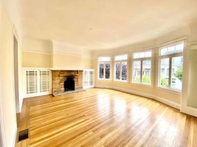 Main picture of 567 18th Ave