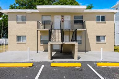 Main picture of 1799 Russell St S - 2
