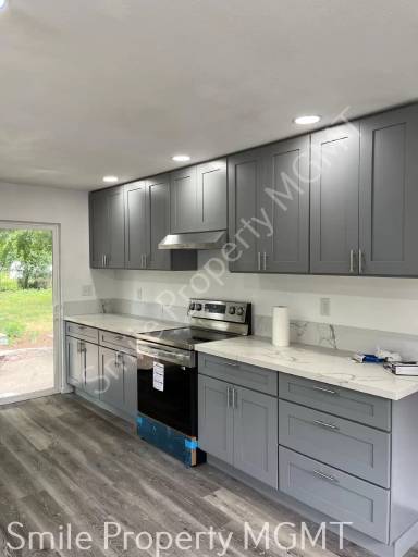 Main picture of 412 SE 139th Ave