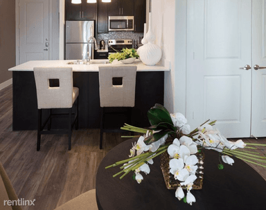 Main picture of Grand At Legacy West