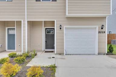 Main picture of 2019 Folkstone Woods Ln