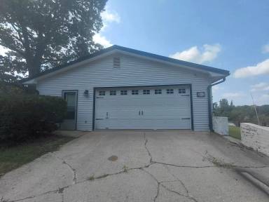 Main picture of 14490 Hilltop Rd