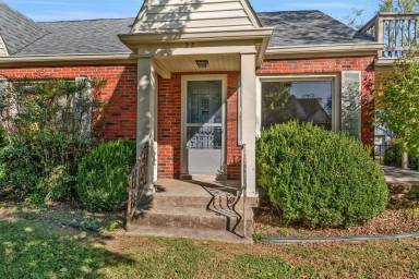 Main picture of 223 Cumberland Dr