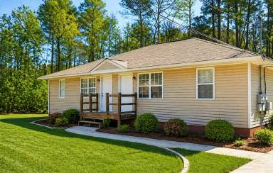 Main picture of 668 Gardner Dr SE