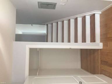 Main picture of 712 E 214th St