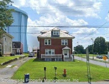 Main picture of 1848 Lincoln Hwy E
