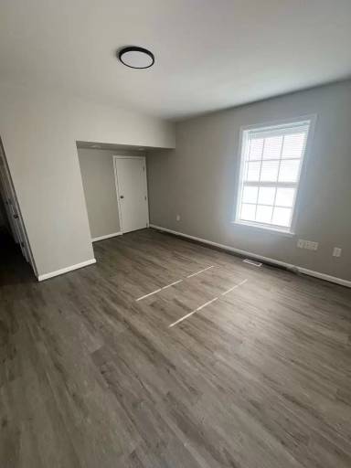 Main picture of 1909 Owen St