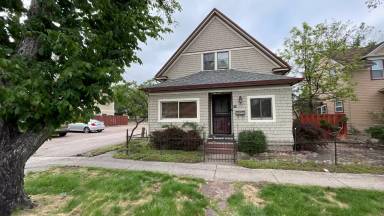 Main picture of 418 E Dale St